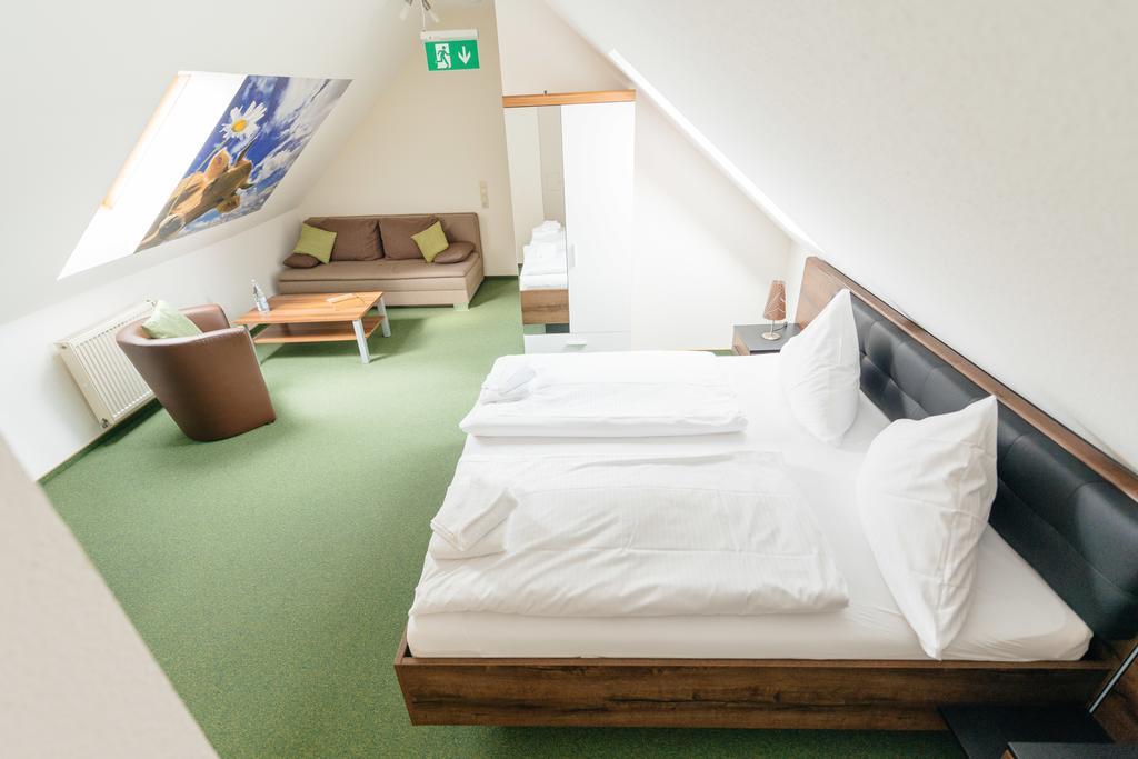 Hotel Rhoenhof هنفلد المظهر الخارجي الصورة