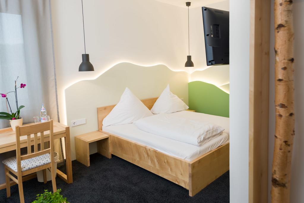 Hotel Rhoenhof هنفلد المظهر الخارجي الصورة
