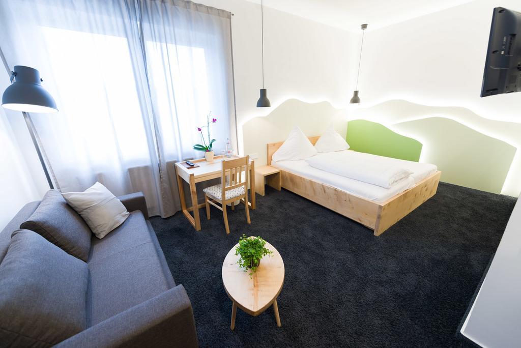 Hotel Rhoenhof هنفلد المظهر الخارجي الصورة