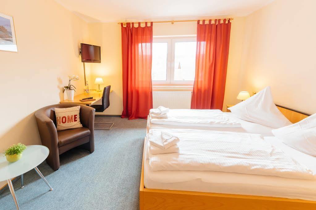 Hotel Rhoenhof هنفلد المظهر الخارجي الصورة